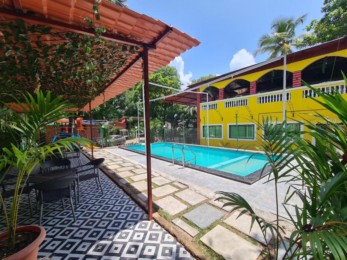 Palm Springs Beach Resort - Gorai Mumbai Exterior photo